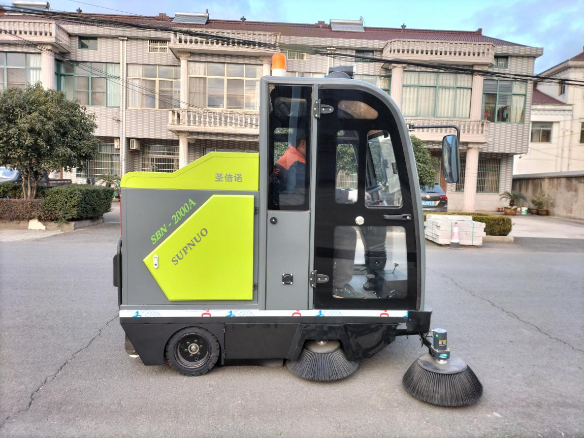 石河子龙马清扫车