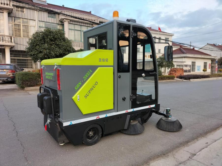 石河子龙建清扫车_0